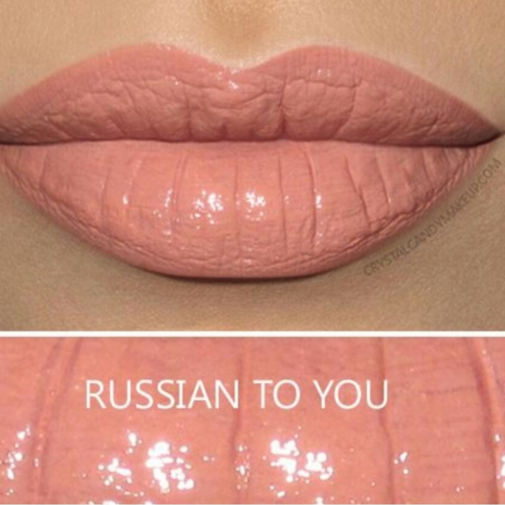 ❤🍬Russian To You Buxom Va Va Plumping Lipstick